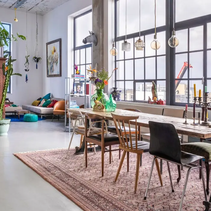 Maximalist or Overdecorated? Signs You’re Doing Too Much