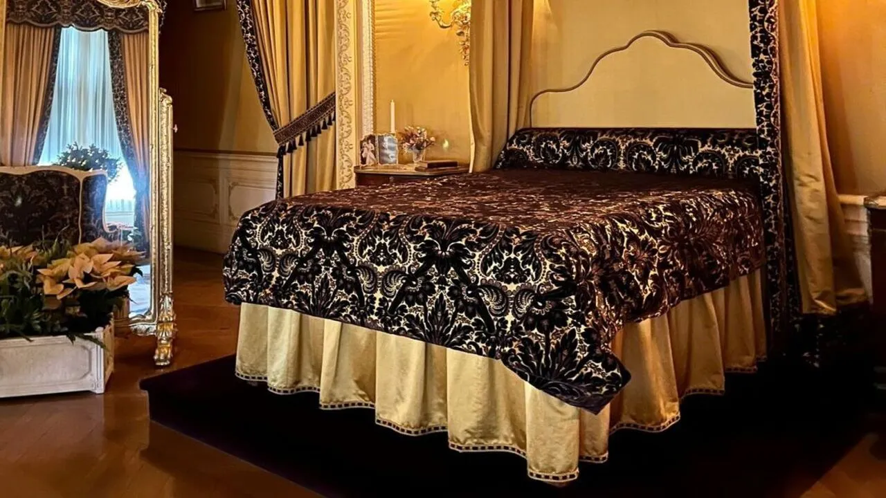 Glamorous lighting fixtures create an ambiance of luxury.