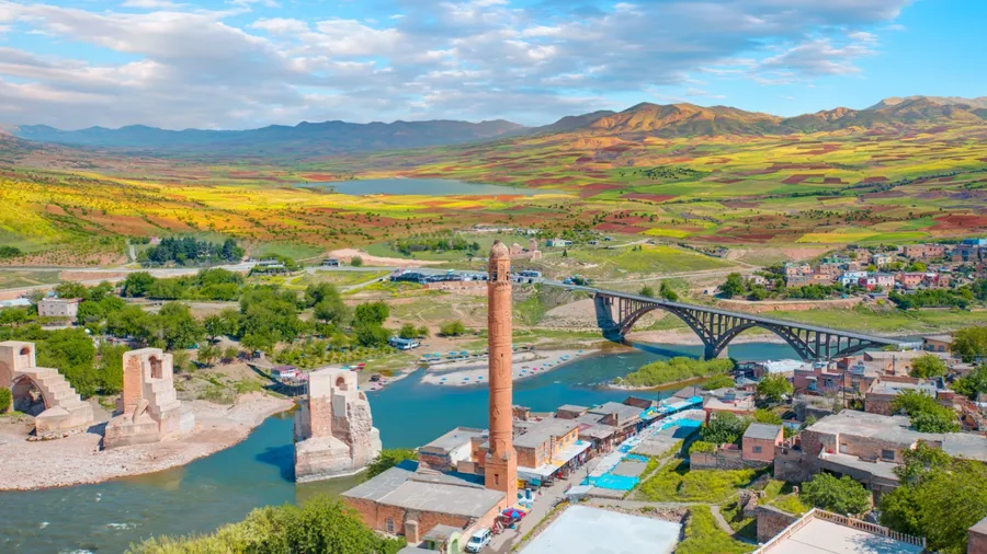 Panorama of the city of Hasankeyf in eastern Turkey - Tigris river