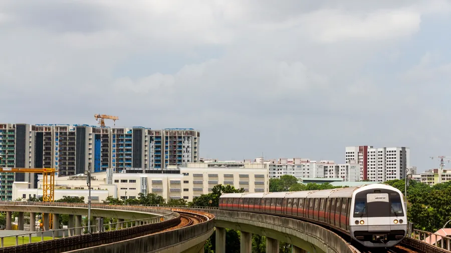 Jurong East, Singapore - February 21, 2016 : A Train Of Singapore's Mass Rapid Transit (MRT) Metro System. The MRT Is A Heavy Rail Rapid Transit System That Constitutes The Bulk Of The Railway Network