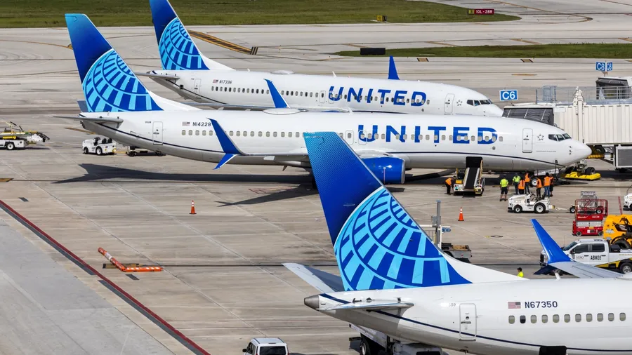 : United Airlines Boeing 737 airplanes at Fort Lauderdale airport in the United States.
