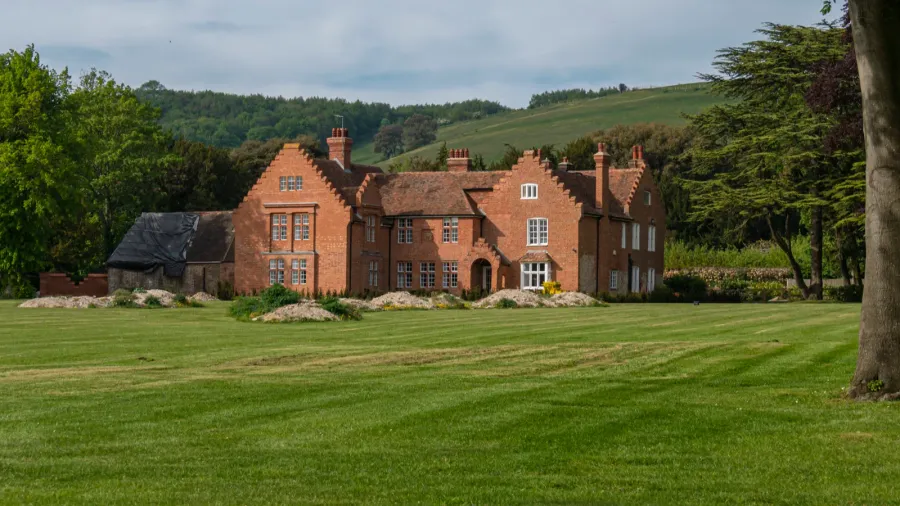a large house in the english countryside