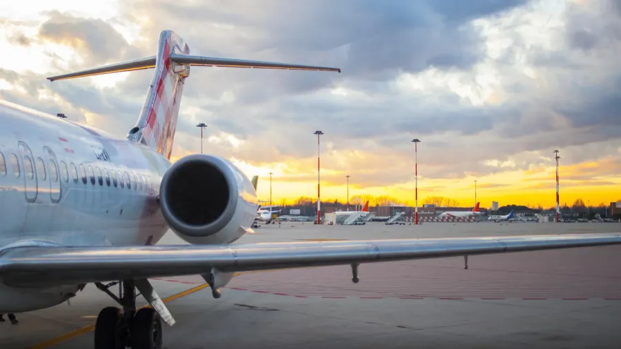 airplane at the terminal gate ready for takeoff