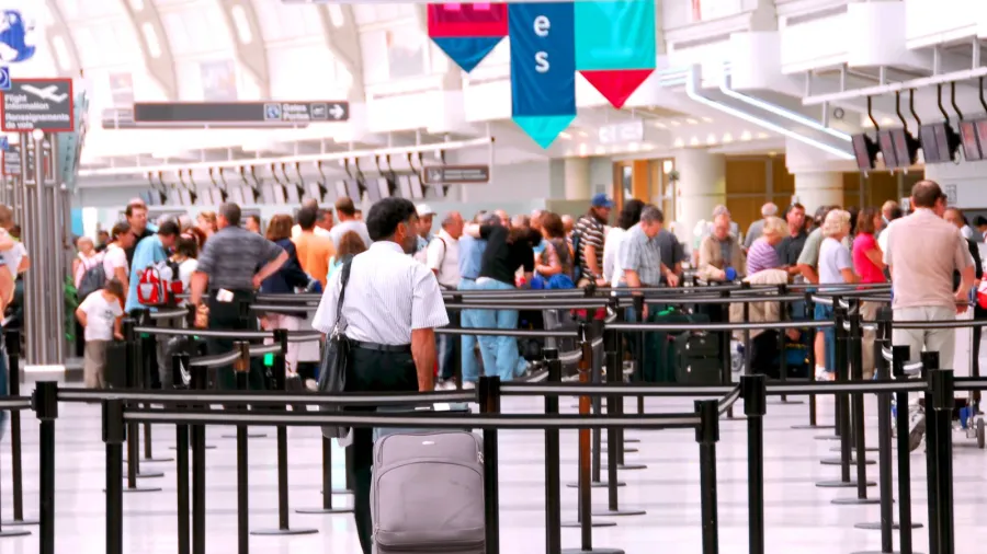 airport crowd