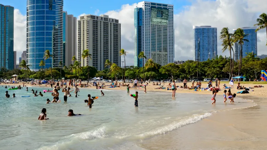 ala moana beach oahu hawaii