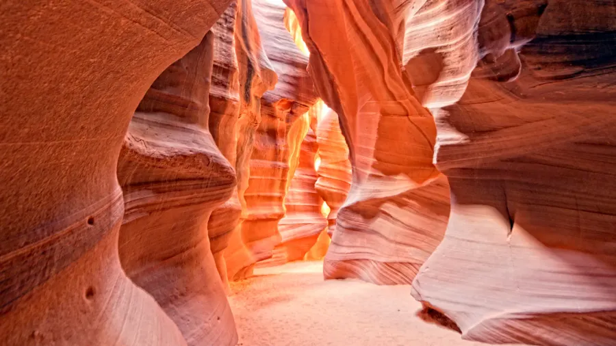 antelope canyon view with light rays