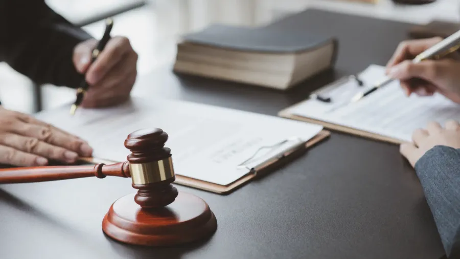 attorneys or lawyers are advising clients in defamation cases they