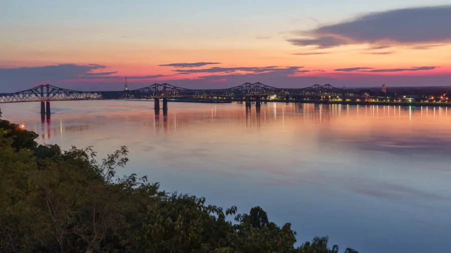 beautiful sunset scenery at the mississippi bridge in natchez mississippi
