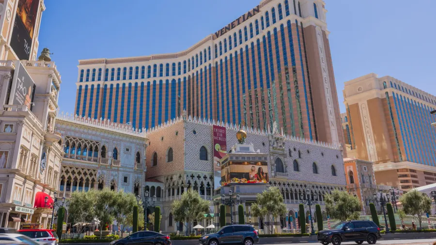 beautiful view of the exterior of the venetian hotel in