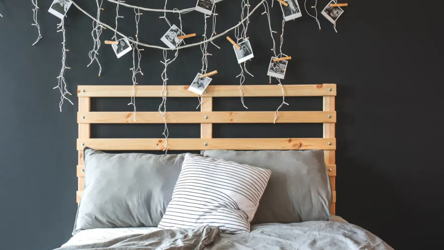bed with headboard