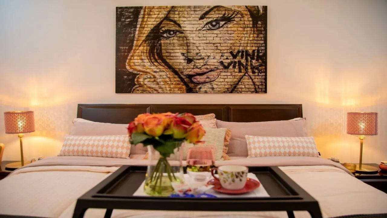 Elevate your spring decor with fresh flowers