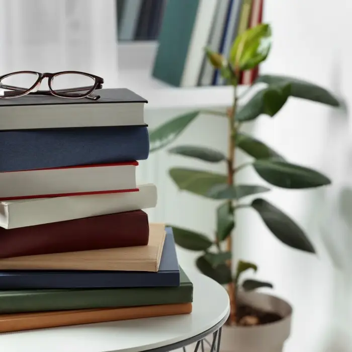 How To Style the Perfect Reading Nook by the Bed