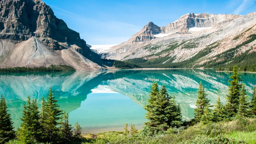bow lake panorama