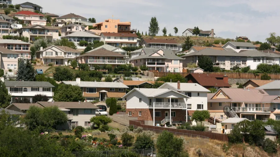 The Canadian ghost town revived by a new apocalyptic series - Colormelon