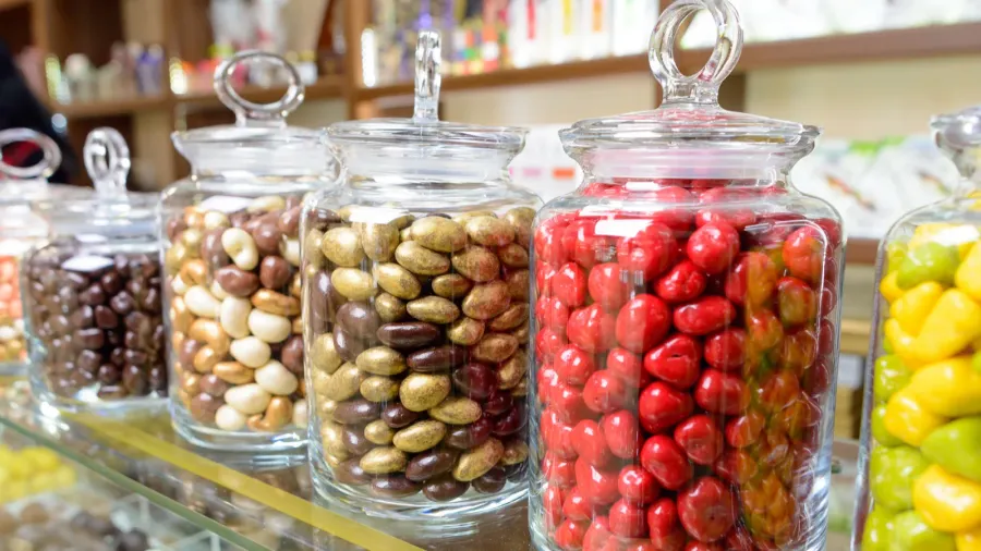 candies in jar
