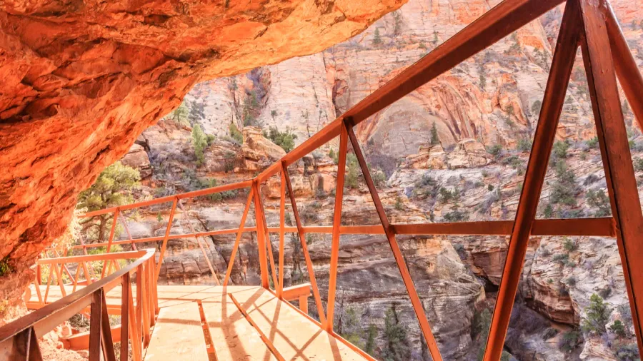 canyon overlook trail