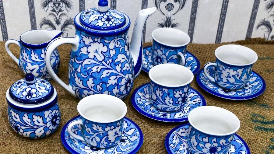 Ceramic utensils