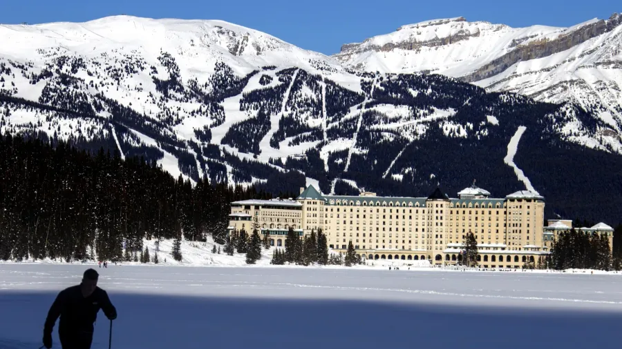 chateau lake louise ski