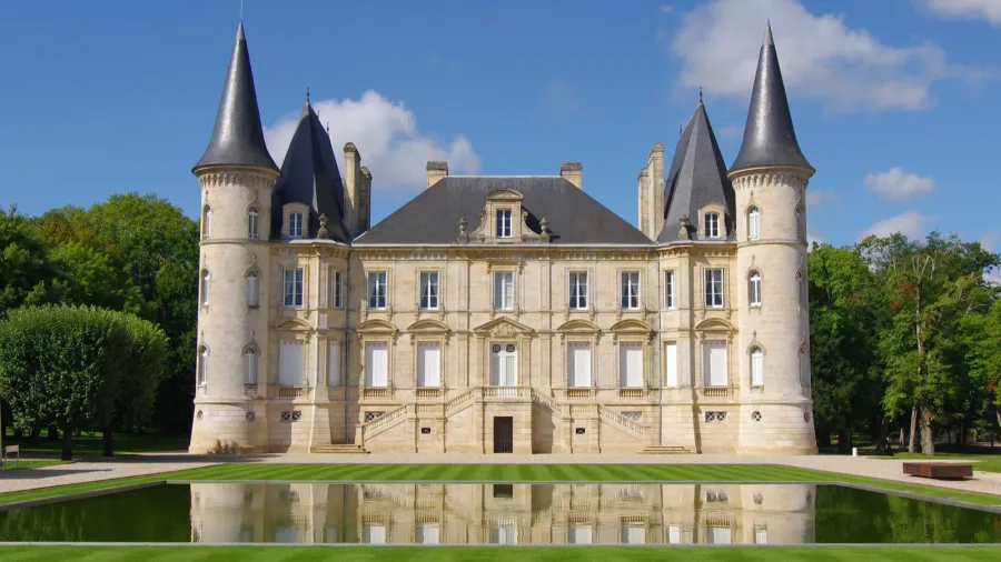 chateau pichon longueville medoc bordeaux france