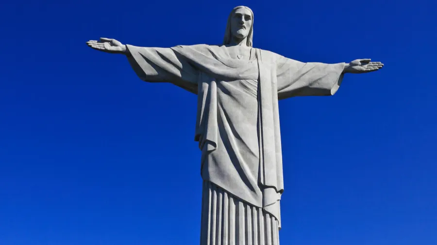 christ the redeemer statue in rio de janeiro