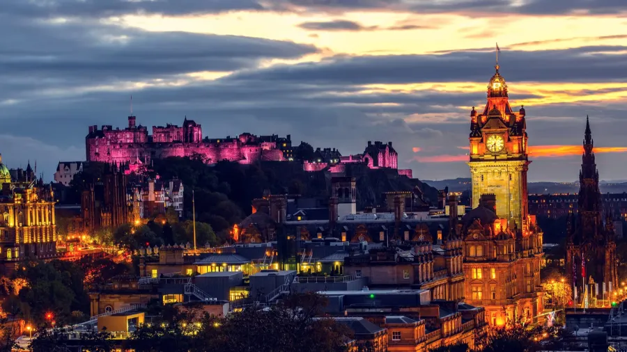 edinburgh castle and cityscape