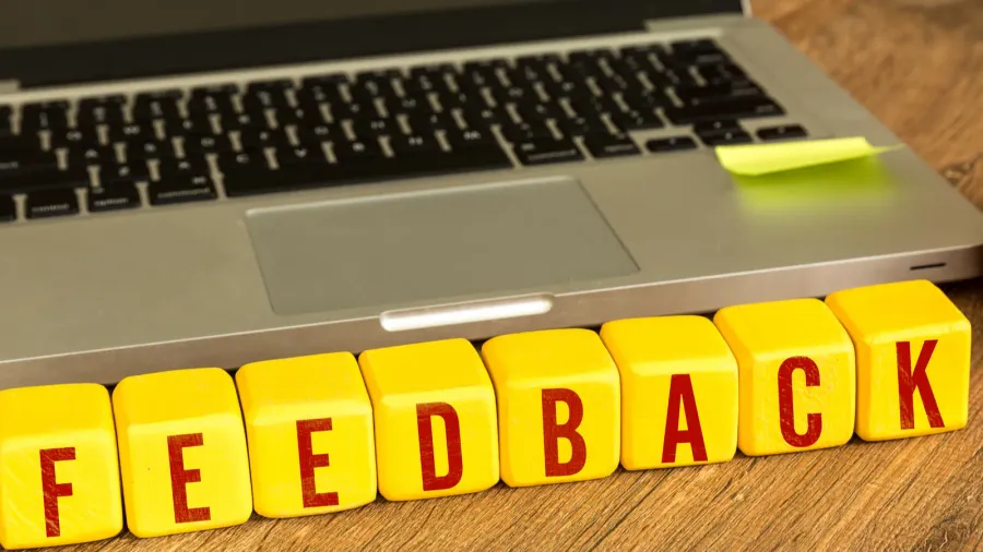 feedback written on cubes