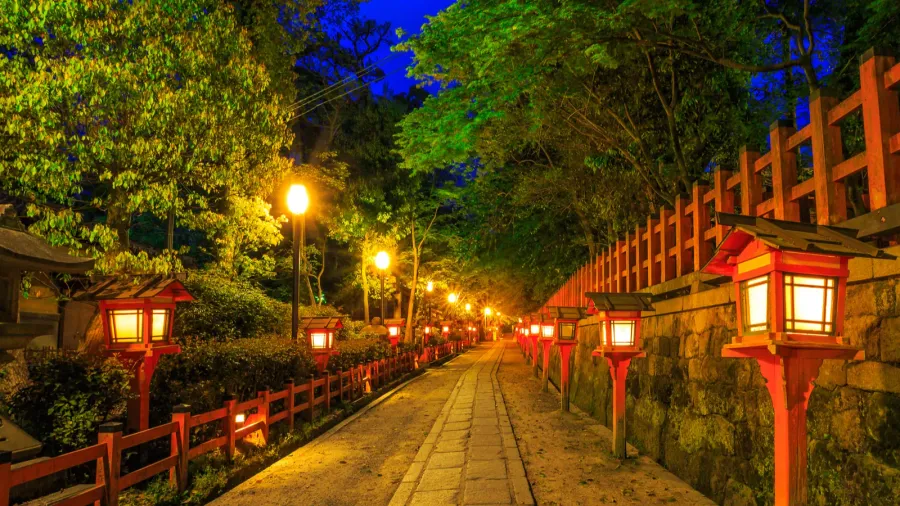 gion shrine by night