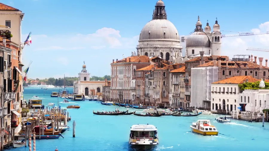 grand canal and basilica santa maria della salute venice italy