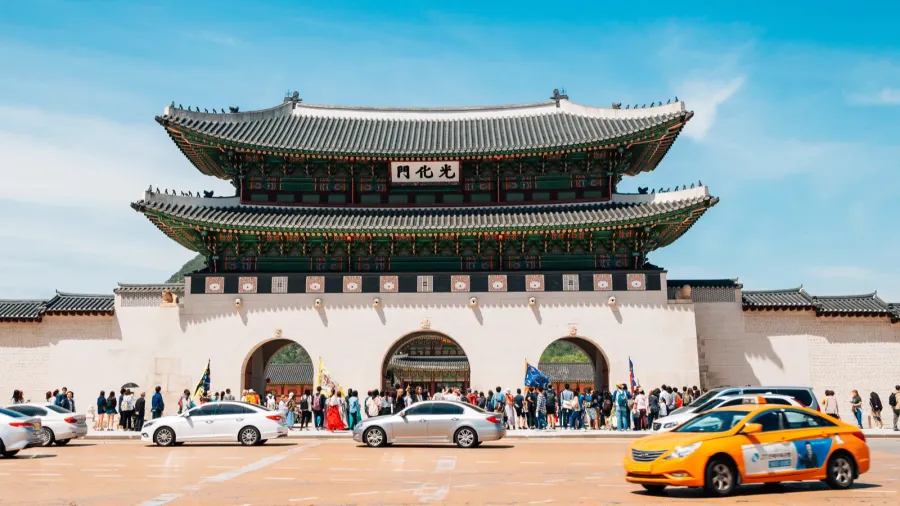 gwanghwamun gate of gyeongbokgung palace in seoul korea