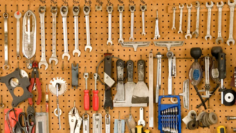 hanging tools