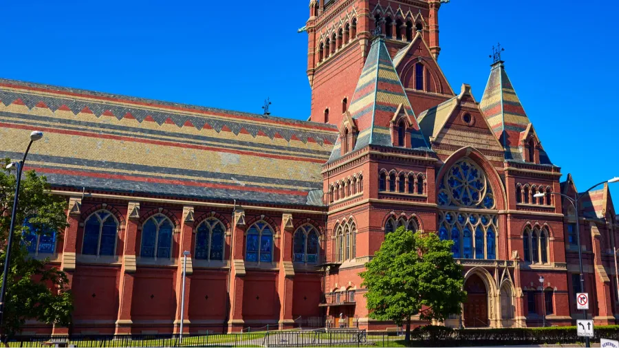 harvard university historic building in cambridge