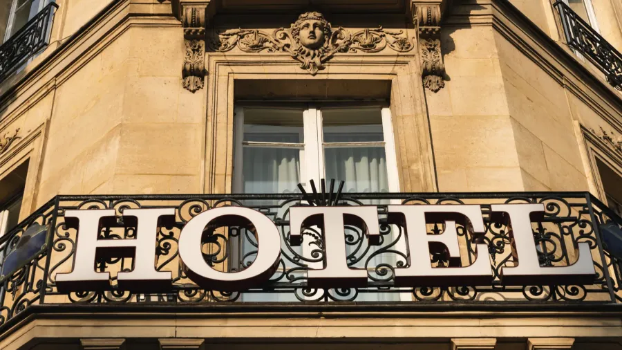hotel sign in paris
