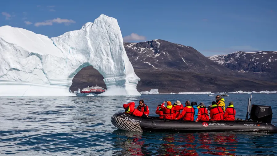 hurtigrutens ms fridtjof nansen expedition cruise ship seen through