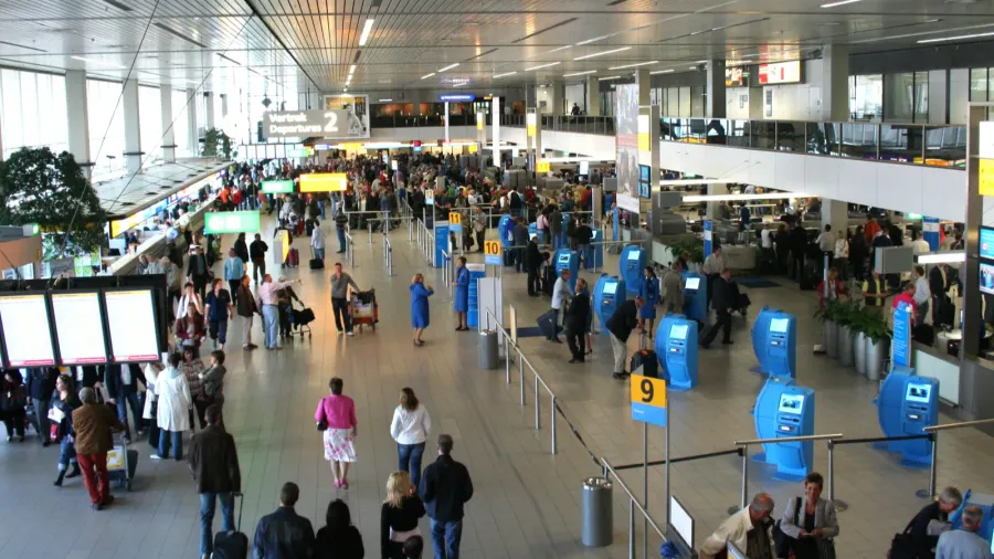 interior of terminal of schiphol