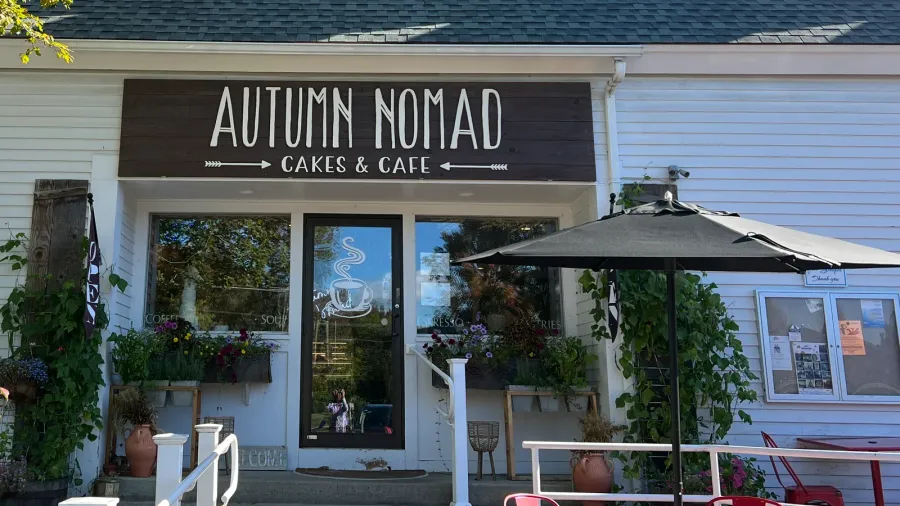 jackson nh  sep 24 autumn nomad cakes and cafe