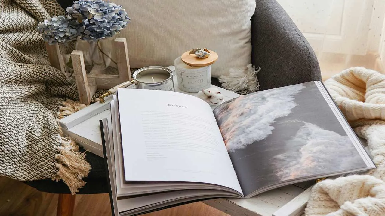 Reading space decor