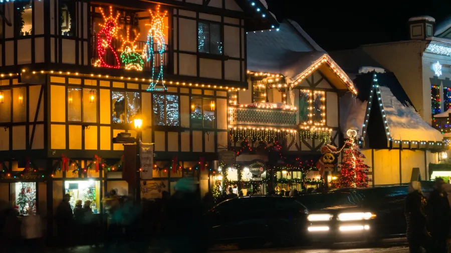 leavenworth wa  december 27 2015 christmas light in leavenworth
