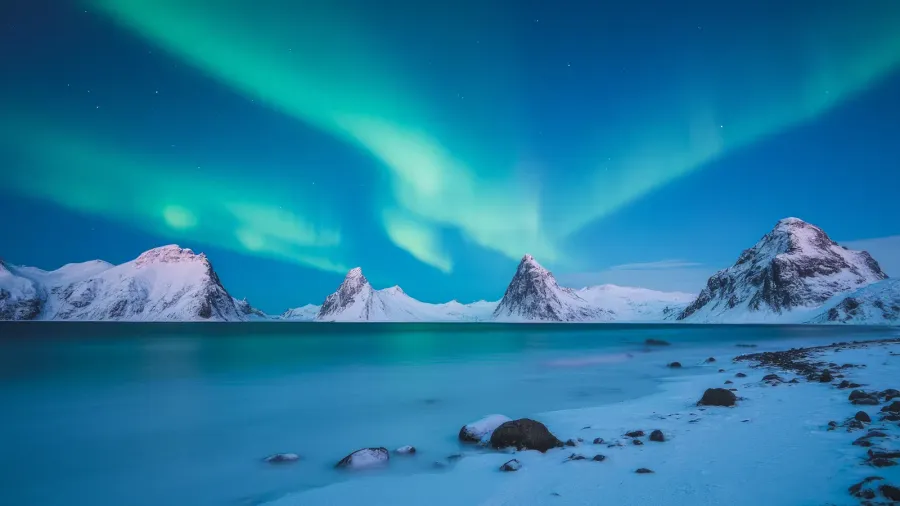 lofoten winter lights norway frozen beaches under northern light