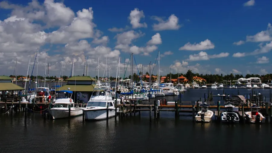 marina at naples bay