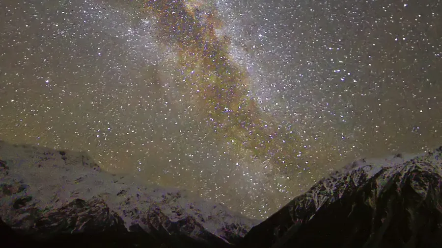 milky way galaxy above mount cook new zealand