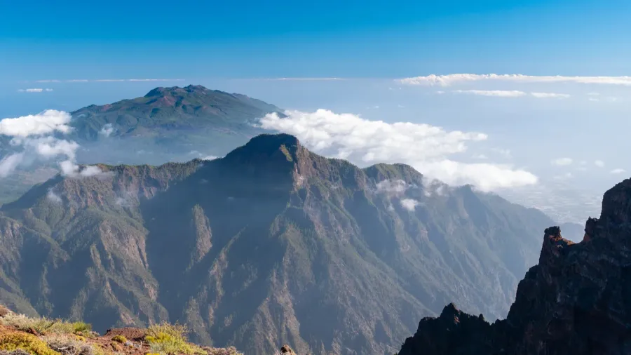 mirador roque de los muchachos popular tourist attraction  la
