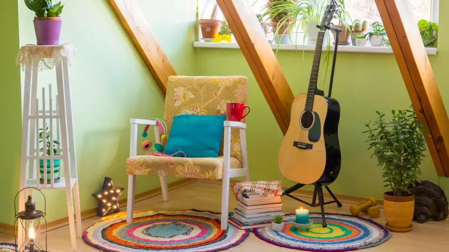 modern maximalism or maximalist home decor interior design concept different