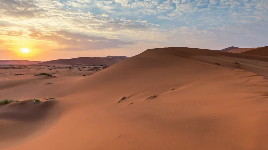 namib desert sossusvlei salt lake