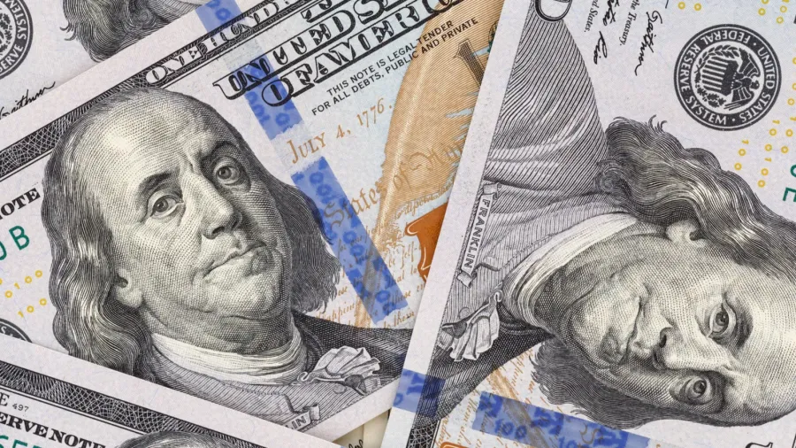 new one hundred dollars banknotes