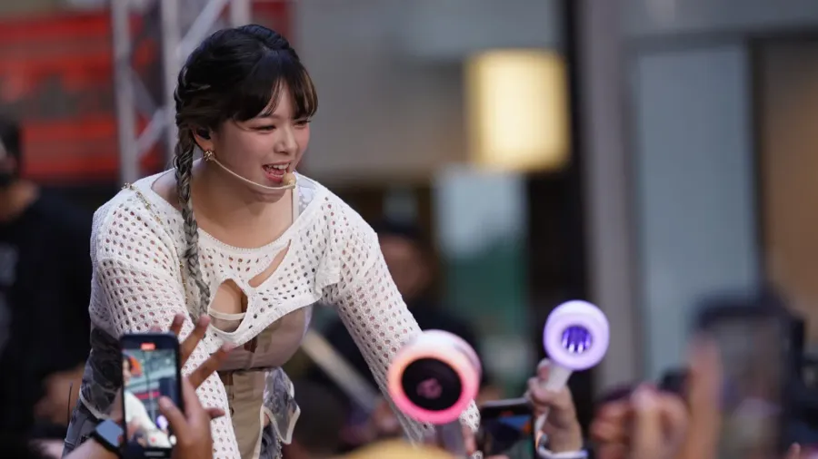new twice performed live on the today show at rockefeller