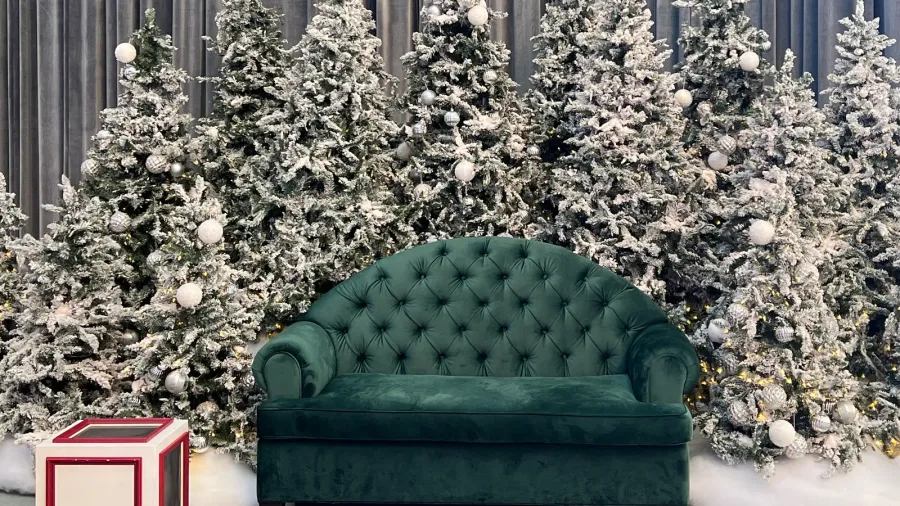 new york ny  dec 21 christmas decor at brookfield