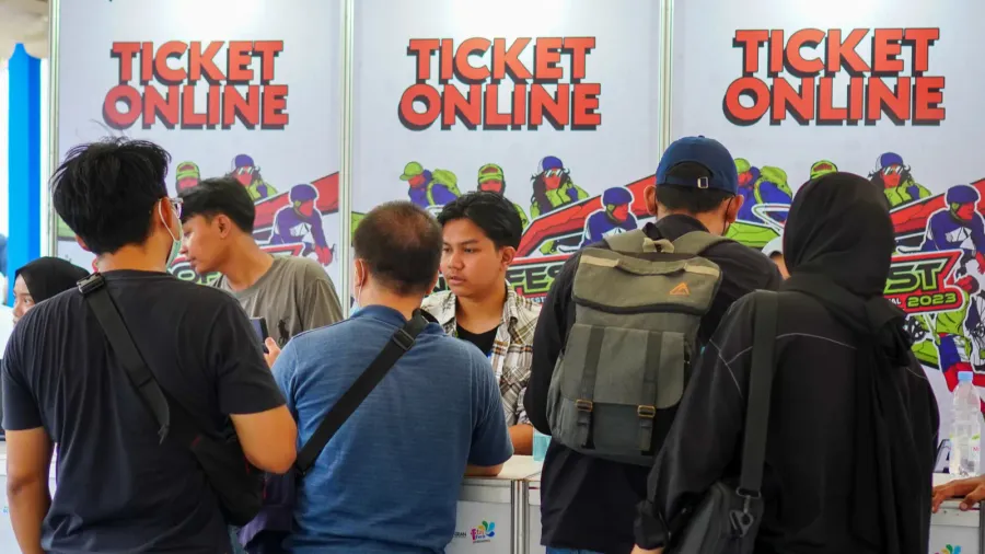 on june 4 2023 a crowded online ticket sales counter