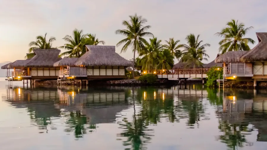 overwater bungalows french polynesia