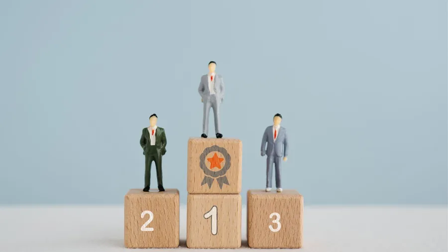 DIY winner podium