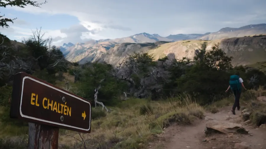 pointer to el chalten on tourist route in los glaciares